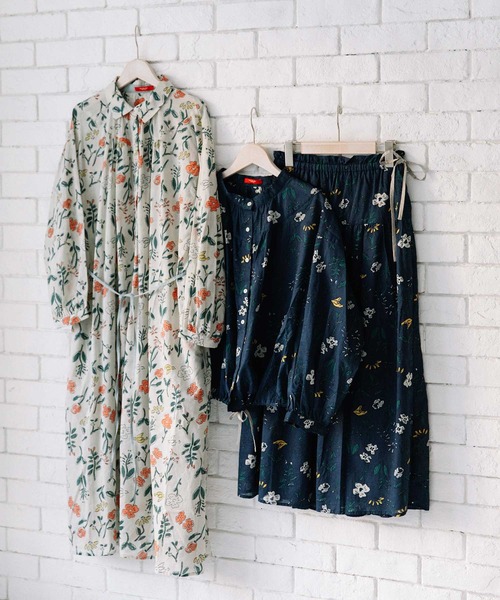 POU DOU DOU（プードゥドゥ）の「ボタニカルプリントギャザースカート（スカート・レディース・キナリ/ネイビー・3）」の18枚目の写真