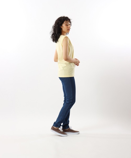 HANES(ヘインズ)の「【Hanes/ヘインズ】レディース ジャパンフィットフォーハー【2枚組】スリーブレスTシャツ 5.3oz(Tシャツ/カットソー・レディース・ホワイト×イエロー・MEDIUM/LARGE)」の4枚目の写真