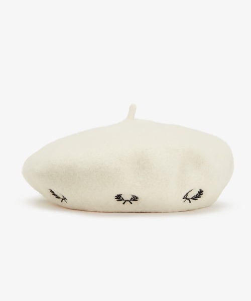 FRED PERRY（フレッドペリー）の「Laurel Wreath Beret（ハンチング/ベレー帽・メンズ・ベージュ・ONE SIZE）」の3枚目の写真