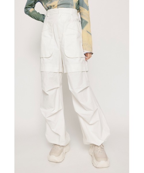 SLY(スライ)の「2WAY PATCH POCKET TUCK WORK PT 2ウェイ パッチポケット タック ワークパンツ ハーフパンツ ショートパンツ 着回し(スラックス・レディース・ホワイト/グレー・1/2)」の5枚目の写真