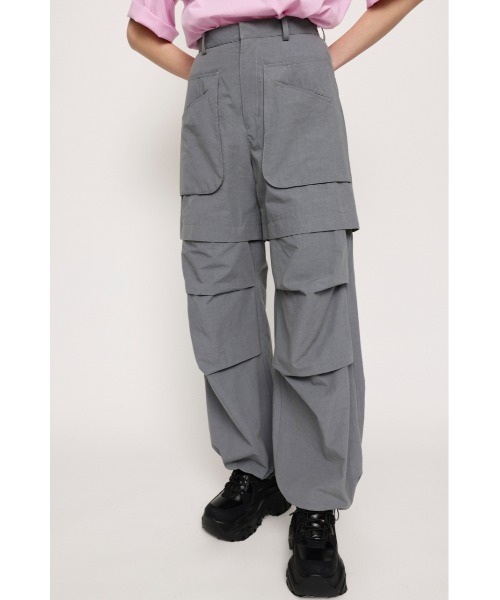SLY(スライ)の「2WAY PATCH POCKET TUCK WORK PT 2ウェイ パッチポケット タック ワークパンツ ハーフパンツ ショートパンツ 着回し(スラックス・レディース・ホワイト/グレー・1/2)」の11枚目の写真