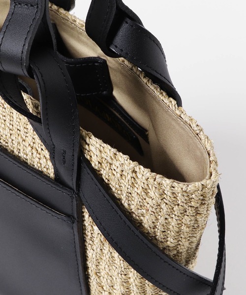 VIOLAd'ORO（ヴィオラドーロ）の「VIOLA d'ORO アバカレザーコンビ