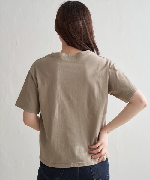 LBC（エルビーシー）の「レターロゴＴ（Tシャツ/カットソー・レディース・ベージュ/ホワイト/チャコールグレー・M/L）」の12枚目の写真