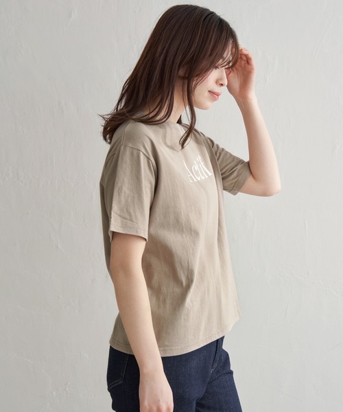 LBC（エルビーシー）の「レターロゴＴ（Tシャツ/カットソー・レディース・ベージュ/ホワイト/チャコールグレー・M/L）」の11枚目の写真