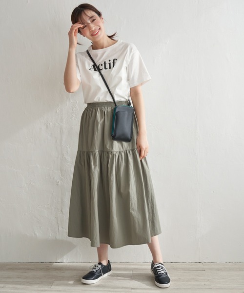 LBC（エルビーシー）の「レターロゴＴ（Tシャツ/カットソー・レディース・ベージュ/ホワイト/チャコールグレー・M/L）」の5枚目の写真