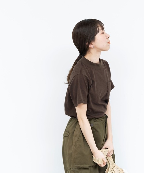 PAR ICI（パーリッシィ）の「度詰め天竺ポケット刺繍 モックネックTシャツ（Tシャツ/カットソー・レディース・レッド/ブラウン/杢グレー/ホワイト/ネイビー・FREE）」の20枚目の写真