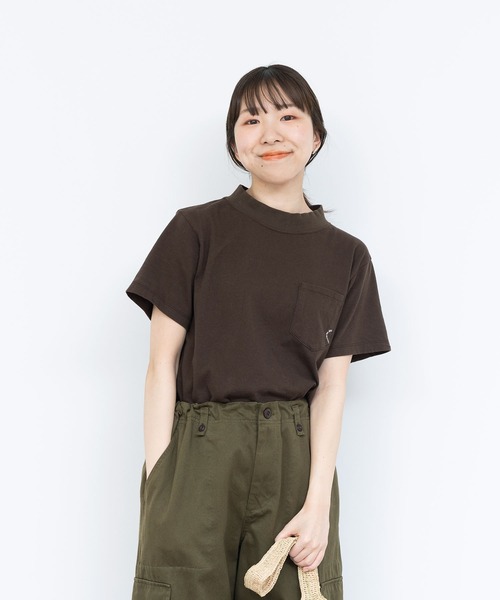 PAR ICI（パーリッシィ）の「度詰め天竺ポケット刺繍 モックネックTシャツ（Tシャツ/カットソー・レディース・レッド/ブラウン/杢グレー/ホワイト/ネイビー・FREE）」の16枚目の写真