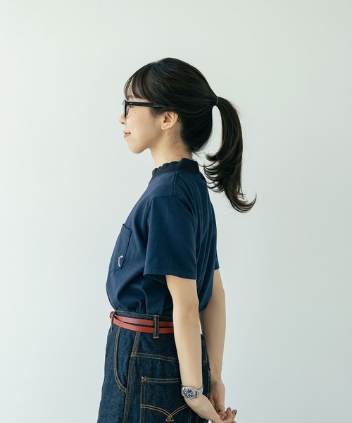 PAR ICI（パーリッシィ）の「度詰め天竺ポケット刺繍 モックネックTシャツ（Tシャツ/カットソー・レディース・レッド/ブラウン/杢グレー/ホワイト/ネイビー・FREE）」の12枚目の写真