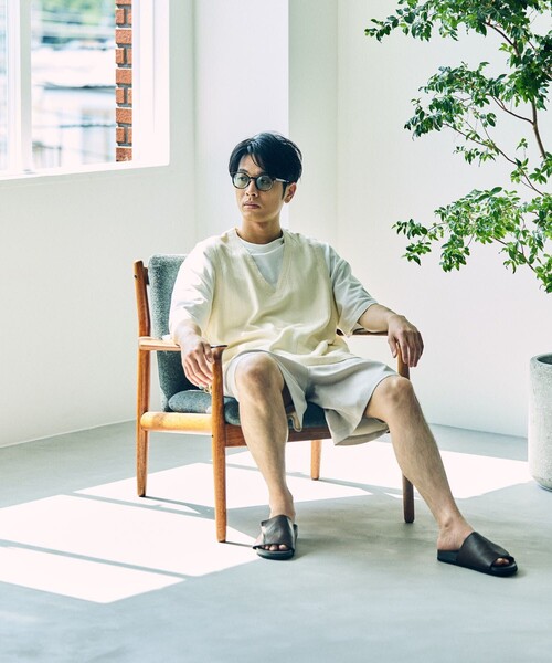 FREAK'S STORE(フリークスストア)の「KONECO/コネーソ 別注 プルオーバーVネックベスト/リネン(ベスト・メンズ・チャコールグレー/ブラック/ベージュ/ホワイト/グリーン・MEDIUM/LARGE)」の19枚目の写真