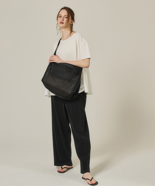 coca(coca)(コカ)の「メッシュジム・ショルダーバック(ショルダーバッグ・レディース・ブラック・ONE SIZE)」の5枚目の写真