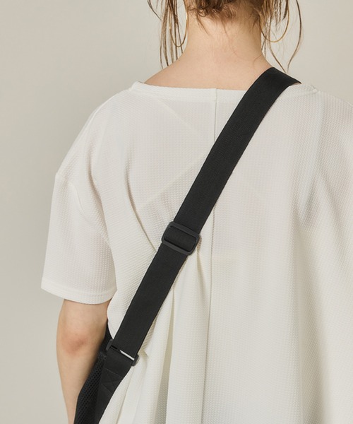coca(coca)(コカ)の「メッシュジム・ショルダーバック(ショルダーバッグ・レディース・ブラック・ONE SIZE)」の3枚目の写真