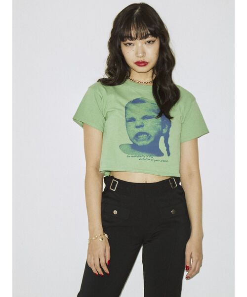 jouetie（ジュエティ）の「ガールフォトクロップドフィット Tシャツ（Tシャツ/カットソー・レディース・オフホワイト/ブラック/グリーン・MEDIUM）」の11枚目の写真