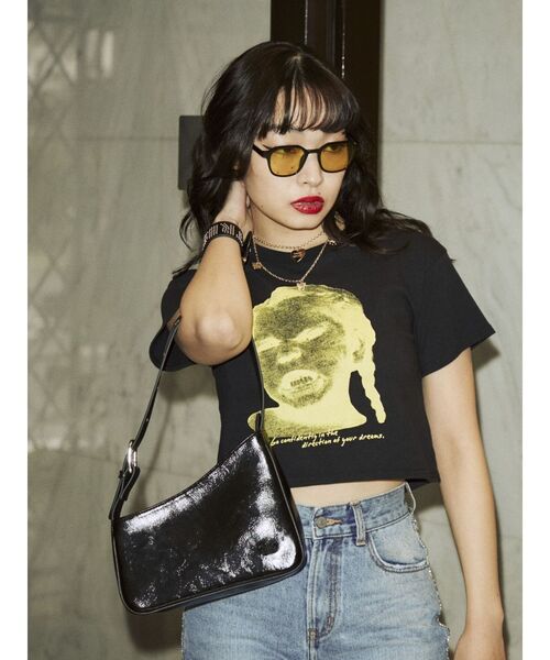 jouetie（ジュエティ）の「ガールフォトクロップドフィット Tシャツ（Tシャツ/カットソー・レディース・オフホワイト/ブラック/グリーン・MEDIUM）」の18枚目の写真