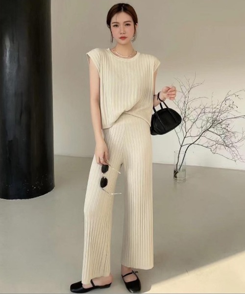 LUGG NAGG(ラグナグ)の「リブニットフレンチスリーブ&パンツセットアップ(セットアップ・レディース・ブラック/アイボリー/モカ・M)」の1枚目の写真