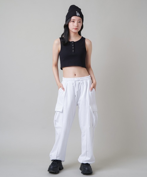 SPINNS（スピンズ）の「ピンタック入り 裏毛カーゴパンツ（カーゴパンツ・レディース・カーキ/オフホワイト/スミクロ/ブラック/オートミール・ONESIZE）」の16枚目の写真