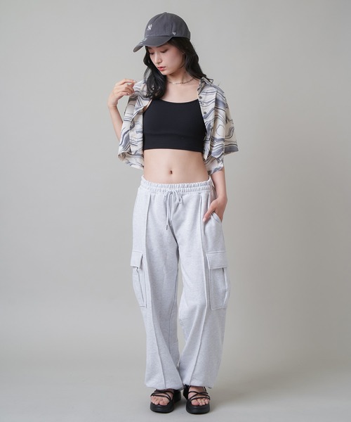 SPINNS（スピンズ）の「ピンタック入り 裏毛カーゴパンツ（カーゴパンツ・レディース・カーキ/オフホワイト/スミクロ/ブラック/オートミール・ONESIZE）」の10枚目の写真