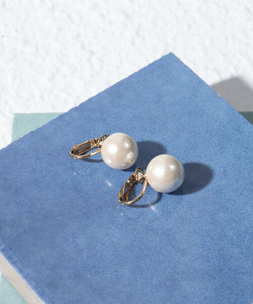 NOLLEY’S（ノーリーズ）の「コットンパール12ｍｍイヤリング（イヤリング・レディース・オフホワイト・FREE）」の2枚目の写真