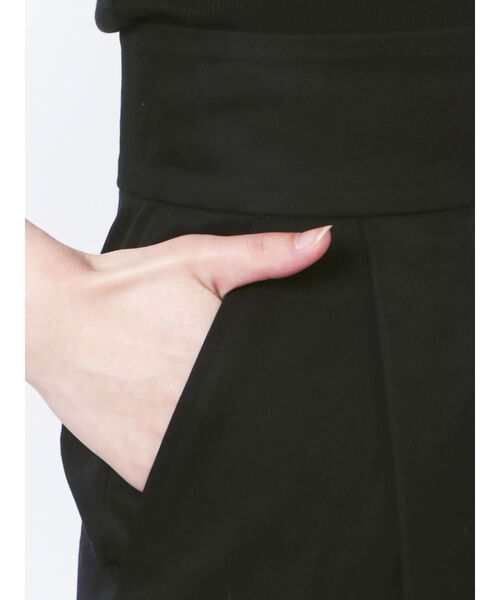 EMODA(エモダ)の「カットオフハイウエストショートパンツ(その他パンツ・レディース・グレー/ベージュ/ブラック・SMALL/MEDIUM)」の16枚目の写真