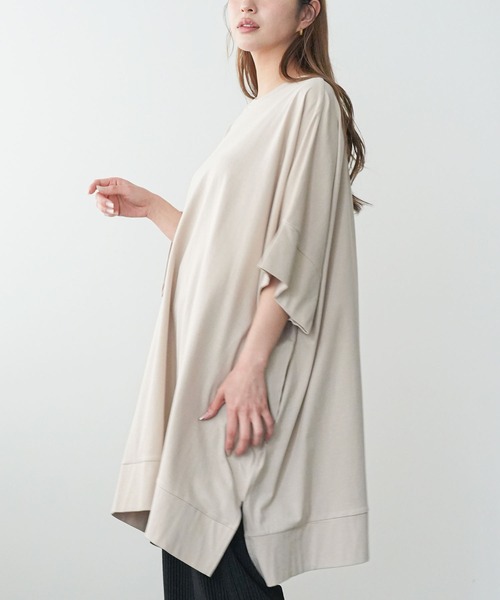 mili an deni(ミリアンデニ)の「マント型チュニックTシャツ(Tシャツ/カットソー・レディース・ブラック/アッシュグレー/カーキ/オフホワイト/チャコールグレー/ネイビー/ベージュ/オリーブ/ダークブルー/ブルー・L/M)」の5枚目の写真