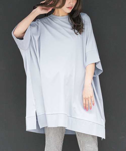 mili an deni(ミリアンデニ)の「マント型チュニックTシャツ(Tシャツ/カットソー・レディース・ブラック/アッシュグレー/カーキ/オフホワイト/チャコールグレー/ネイビー/ベージュ/オリーブ/ダークブルー/ブルー・L/M)」の9枚目の写真