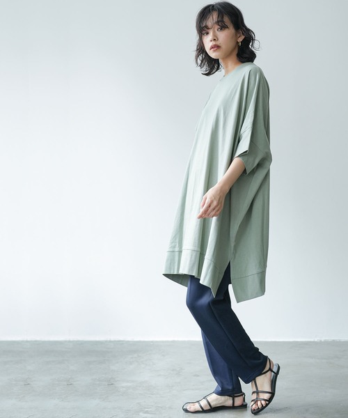 mili an deni(ミリアンデニ)の「マント型チュニックTシャツ(Tシャツ/カットソー・レディース・ブラック/アッシュグレー/カーキ/オフホワイト/チャコールグレー/ネイビー/ベージュ/オリーブ/ダークブルー/ブルー・L/M)」の12枚目の写真