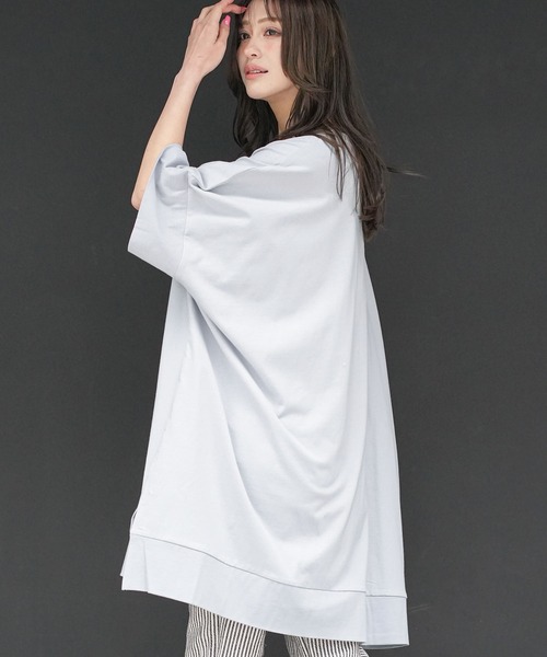 mili an deni(ミリアンデニ)の「マント型チュニックTシャツ(Tシャツ/カットソー・レディース・ブラック/アッシュグレー/カーキ/オフホワイト/チャコールグレー/ネイビー/ベージュ/オリーブ/ダークブルー/ブルー・L/M)」の19枚目の写真