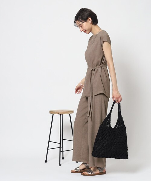 Cutie Blonde（キューティーブロンド）の「◆【セットアップ可】さらっと軽やか ウエストリボントップス（Tシャツ/カットソー・レディース・ブルー/ブラウン系その他/ブラック・01/02/03）」の9枚目の写真