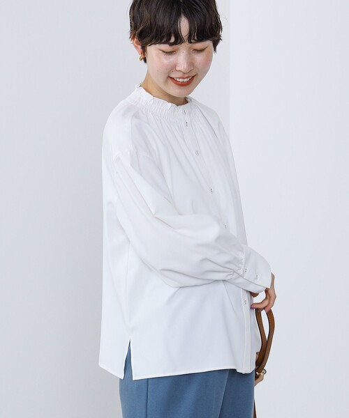 BEAMS HEART(ビームスハート)の「2WAY シャーリング ブラウス(シャツ/ブラウス・レディース・オフホワイト/オリーブ/ブラック/ブラウン系その他4・FREE)」の6枚目の写真