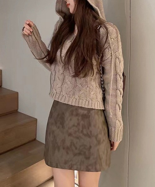 Jasmine Grandiflorum(ジャスミングランディフローラム)の「【Jasmine】ケーブル編みニットプルオーバーフード付き(ニット/セーター・レディース・ブラック/チョコ/ホワイト/ベージュ/ネイビー/グレー・FREE)」の19枚目の写真
