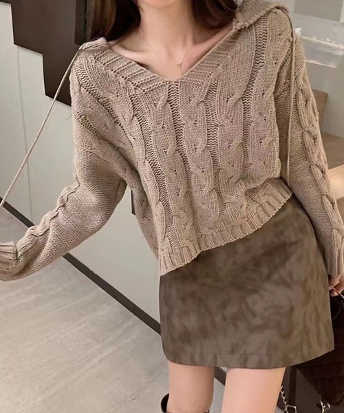 Jasmine Grandiflorum(ジャスミングランディフローラム)の「【Jasmine】ケーブル編みニットプルオーバーフード付き(ニット/セーター・レディース・ブラック/チョコ/ホワイト/ベージュ/ネイビー/グレー・FREE)」の20枚目の写真