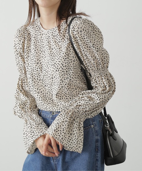 FREE'S MART（フリーズマート）の「◆ギャザースリーブブラウス（シャツ/ブラウス・レディース・ベージュ系その他/ホワイト系その他/ネイビー・FREE）」の17枚目の写真