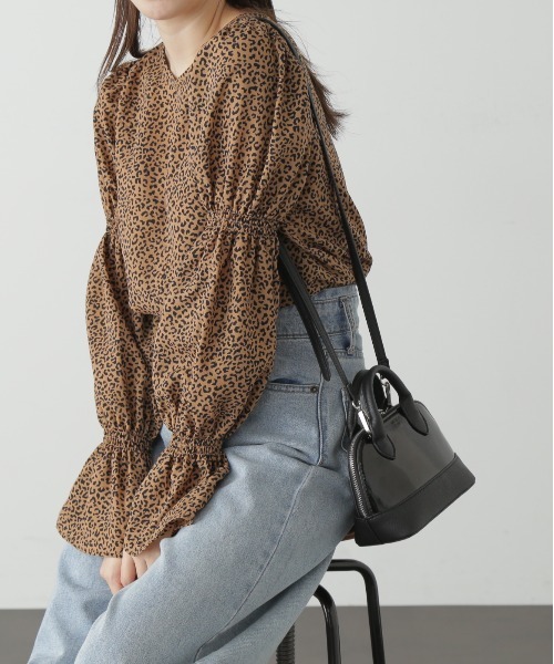 FREE'S MART（フリーズマート）の「◆ギャザースリーブブラウス（シャツ/ブラウス・レディース・ベージュ系その他/ホワイト系その他/ネイビー・FREE）」の5枚目の写真