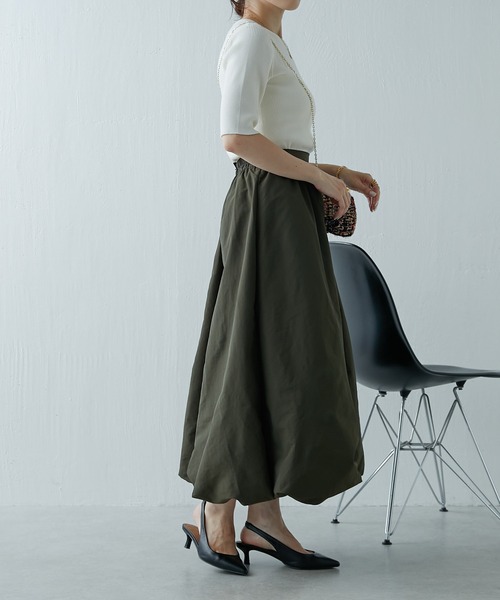 COLLAGE GALLARDAGALANTE(コラージュガリャルダガランテ)の「バルーンナイロンスカート/WEB限定(スカート・レディース・ブラック/カーキ・FREE)」の17枚目の写真