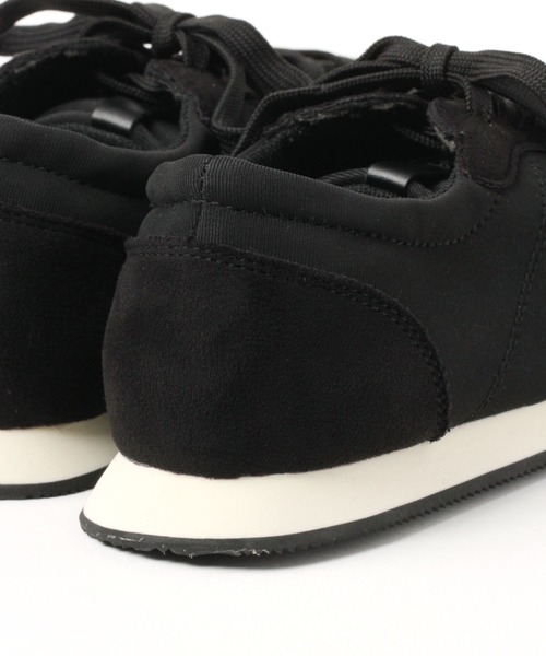 GLOBAL WORK（グローバルワーク）の「エアかるクラシックスニーカー/一部店舗限定/966005（スニーカー・レディース・ベージュ/ブラック・LARGE/MEDIUM）」の9枚目の写真