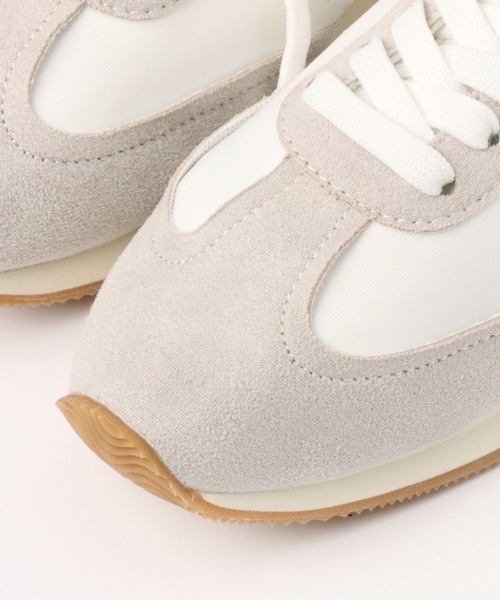 GLOBAL WORK（グローバルワーク）の「エアかるクラシックスニーカー/一部店舗限定/966005（スニーカー・レディース・ベージュ/ブラック・LARGE/MEDIUM）」の11枚目の写真