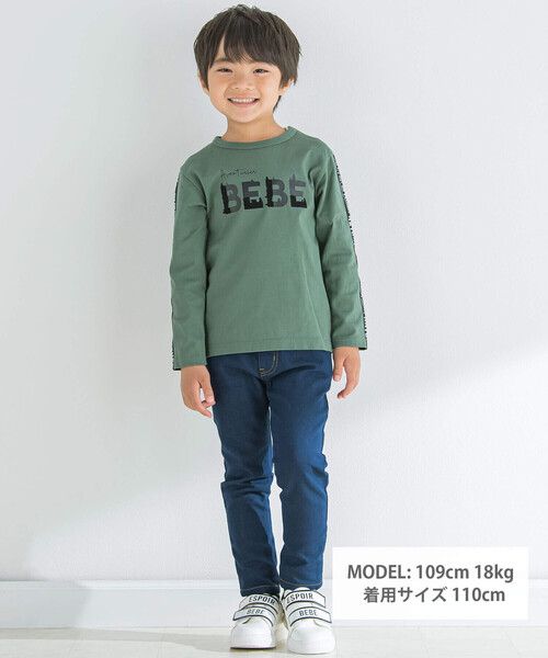 BeBe（ベベ）の「フロッキープリントロゴTシャツ(80~150cm)（Tシャツ/カットソー・キッズ・オフホワイト/グリーン・110cm/130cm/120cm/90cm/100cm/150cm/140cm）」の3枚目の写真