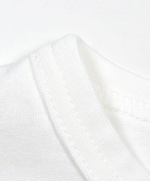 BeBe（ベベ）の「フロッキープリントロゴTシャツ(80~150cm)（Tシャツ/カットソー・キッズ・オフホワイト/グリーン・110cm/130cm/120cm/90cm/100cm/150cm/140cm）」の9枚目の写真