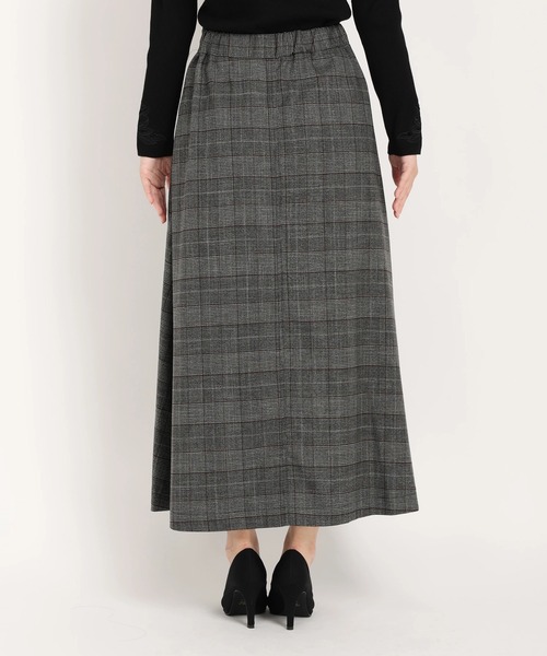 STRAWBERRY-FIELDS(ストロベリーフィールズ)の「TRPUチェック ロングスカート(スカート・レディース・ブラック/グレー・2)」の4枚目の写真