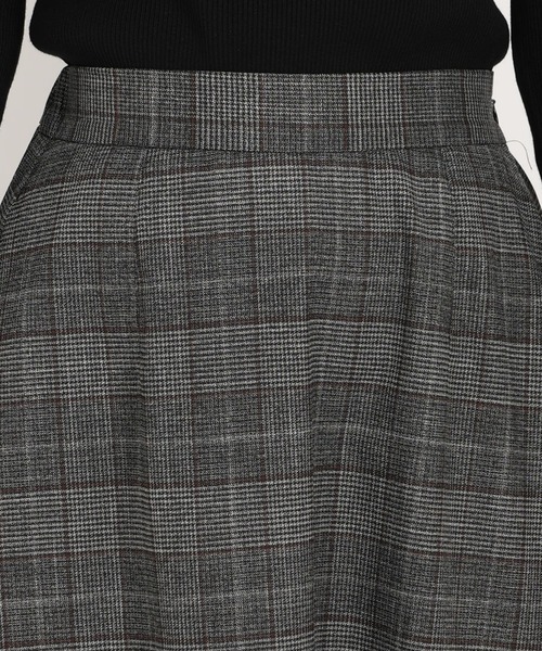 STRAWBERRY-FIELDS(ストロベリーフィールズ)の「TRPUチェック ロングスカート(スカート・レディース・ブラック/グレー・2)」の5枚目の写真
