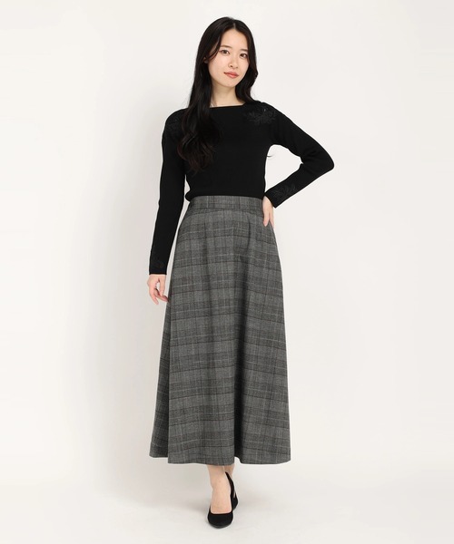 STRAWBERRY-FIELDS(ストロベリーフィールズ)の「TRPUチェック ロングスカート(スカート・レディース・ブラック/グレー・2)」の8枚目の写真