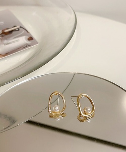 CHOUEL closet】小ぶりオーバルパールピアス（ピアス（両耳用