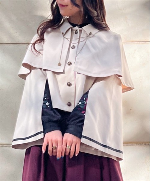 axes femme（アクシーズファム）の「チェーン付ケープジャケット（その他アウター・レディース・ブラック/ベージュ/ネイビー・FREE）」の4枚目の写真