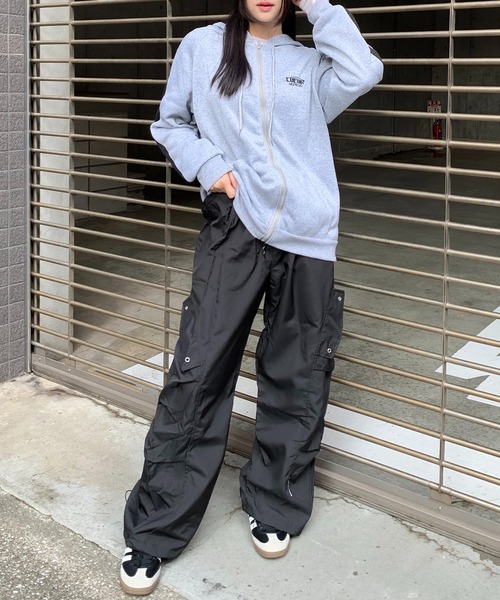 SHEPP(シープ)の「サイドラインワンポイント刺繍裏起毛 スウェットジップパーカー(パーカー・レディース・グレー・M/L/XL)」の14枚目の写真