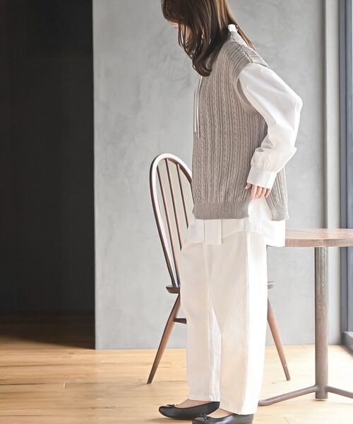 rps（アールピーエス）の「透かし柄ニットベスト（ベスト・レディース・アイボリー/イエロー/モカ/オフホワイト/チャコールグレー/ベージュ系その他・フリー）」の16枚目の写真