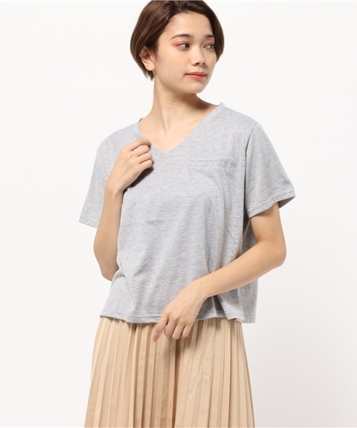 Kastane(カスタネ)の「ポケットVネックTシャツ(Tシャツ/カットソー・レディース・アイボリー/カーキ/スミクロ/グレー・FREE)」の3枚目の写真