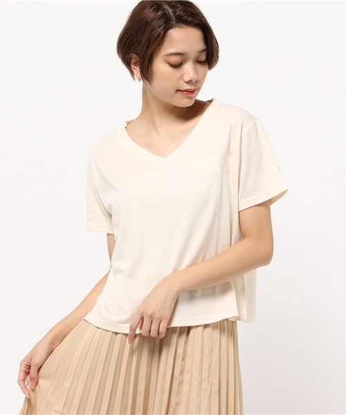 Kastane(カスタネ)の「ポケットVネックTシャツ(Tシャツ/カットソー・レディース・アイボリー/カーキ/スミクロ/グレー・FREE)」の1枚目の写真