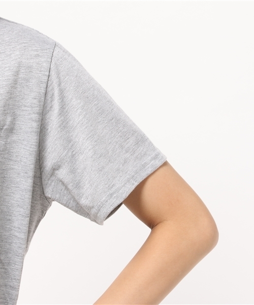 Kastane(カスタネ)の「ポケットVネックTシャツ(Tシャツ/カットソー・レディース・アイボリー/カーキ/スミクロ/グレー・FREE)」の9枚目の写真