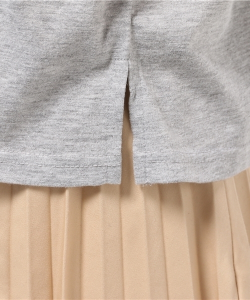 Kastane(カスタネ)の「ポケットVネックTシャツ(Tシャツ/カットソー・レディース・アイボリー/カーキ/スミクロ/グレー・FREE)」の11枚目の写真