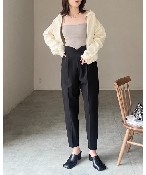 She's Closet(シーズクローゼット)の「ベアトップブラカップ付きキャミソールトップス(キャミソール・レディース・アイボリー/ブラック/オフホワイト/グリーン/チャコール/サンドベージュ・FREE)」の20枚目の写真