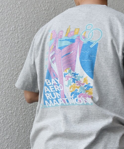 GOOD ROCK SPEED(グッドロックスピード)の「【SHIPS any別注】GOOD ROCK SPEED: レトロ スポーツ グラフィック Tシャツ◇(Tシャツ/カットソー・メンズ・ライトイエロー/ロイヤルブルー/ブラック/ホワイト/グレー・MEDIUM/LARGE/X-LARGE)」の1枚目の写真